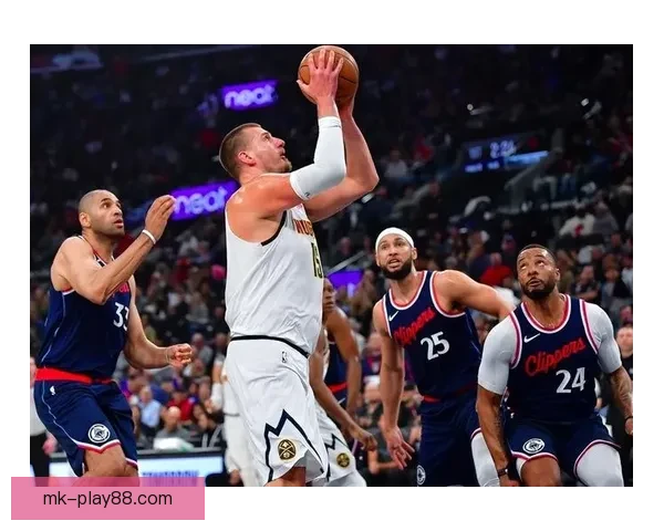 掘金担忧约基奇被特殊防守限制 提前18英尺就开始防守