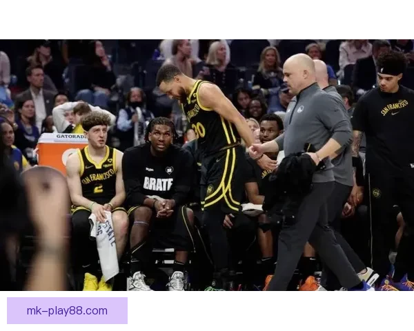 波尔津吉斯罚球时勇士仅剩2人替补席 7人缺阵影响球队表现